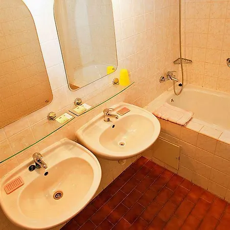 Jadran Hotel